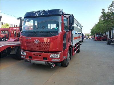 国六新规下危险品货物运输车整车价格变化及其影响因素分析